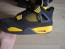 Jordan 4 Thunder Yellow